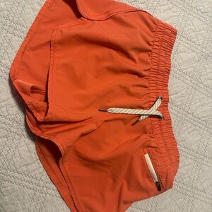 Vuori Clementine Shorts, 2.5, Size Small